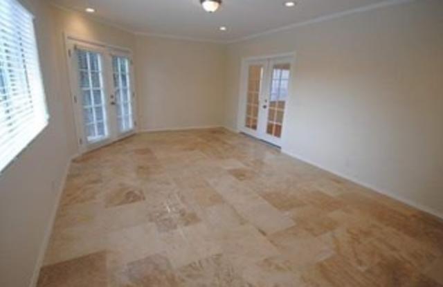 17616 Kingsbury Street Gallery 3