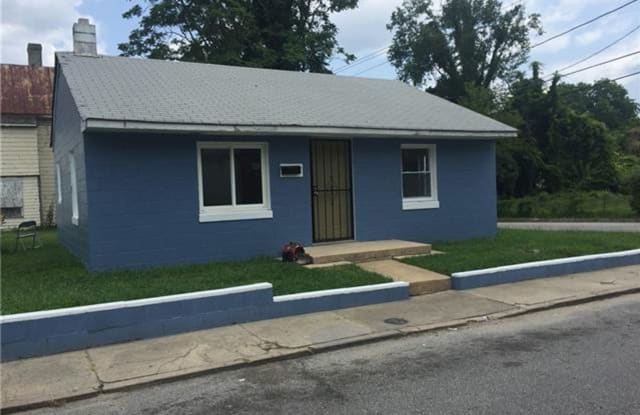 305 Mistletoe Street - 305 Mistletoe Street, Petersburg, VA 23803