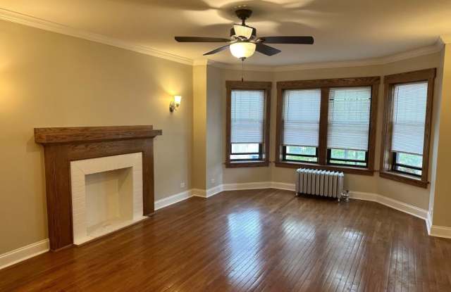 6449 North Hoyne Ave. photos photos