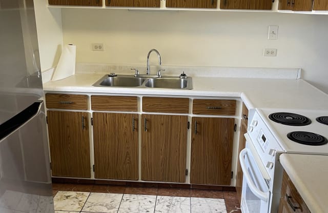 5122 LIKINI ST #103- AGENT: LEA SAPORITO - 1 photos photos