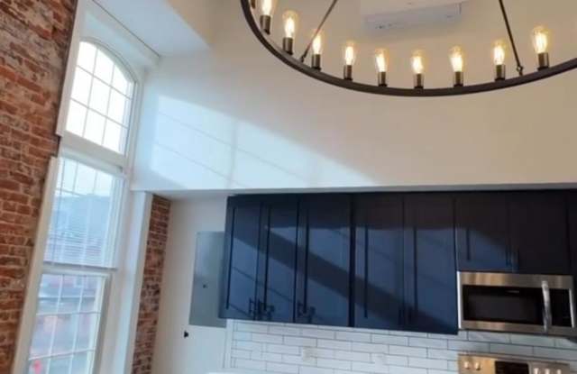 13 4TH Avenue unit: 6 - 13 North 4th Avenue, Royersford, PA 19468