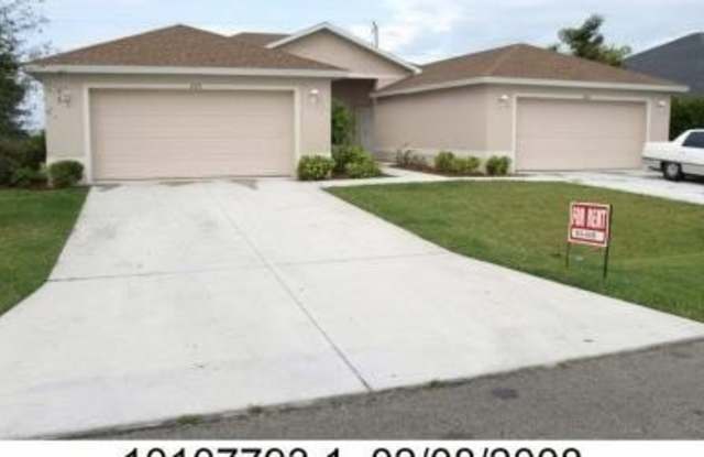 4330 SW 7th Place photos photos