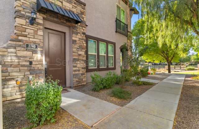 2740 S Equestrian Dr photos photos