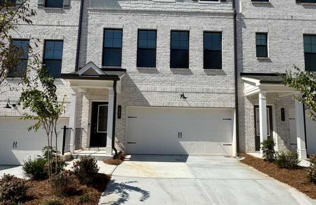Beautiful 3 Bedroom 3.5 Bath Townhome in Lawrenceville. photos photos