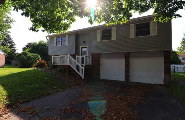 Walking Distance to Brownsburg High School! photos photos