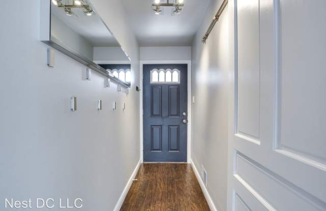 101 Hawthorne Ct NE Gallery 3