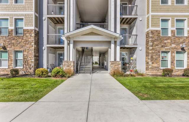 Heber Ranch Landing Condo Gallery 3