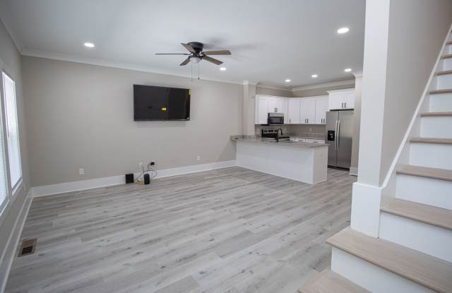 NOW PRE-LEASING FOR THE 2027–2028 SCHOOL YEAR!  NEW CONSTRUCTION SINGLE-FAMILY HOME | 4 BEDROOMS | 4.5 BATHROOMS | PRIVATE BATHROOM FOR EVERY BEDROOM Gallery 4