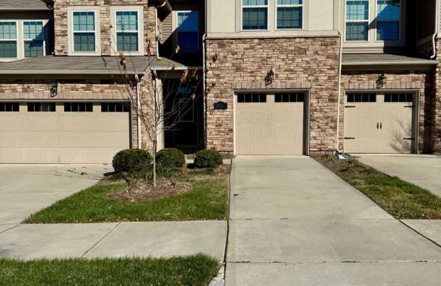 Beautiful Well Maintained Townhouse in Berewick photos photos