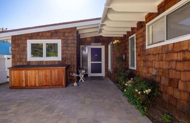 3884 Pacific Coast Highway Gallery 4