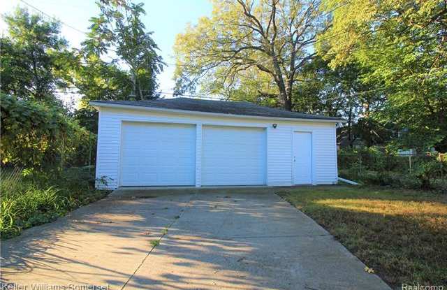 347 W CHESTERFIELD (LOWER UNIT) Gallery 4