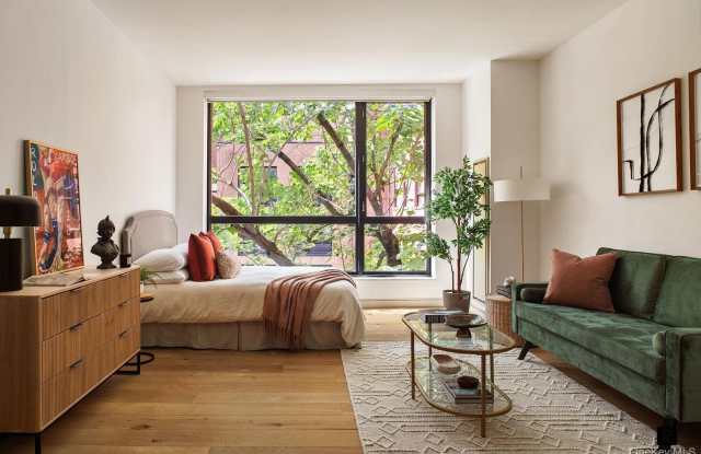 540 W 28th Street unit: 4-A Gallery 3