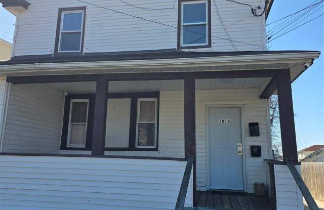 185 S Franklin Street unit: 2 photos photos