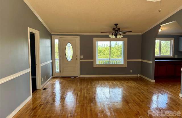 4382 Anderson Mountain Road Gallery 3