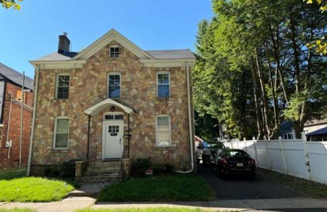 437 Parkside Rd - 437 Parkside Road, Plainfield, NJ 07060