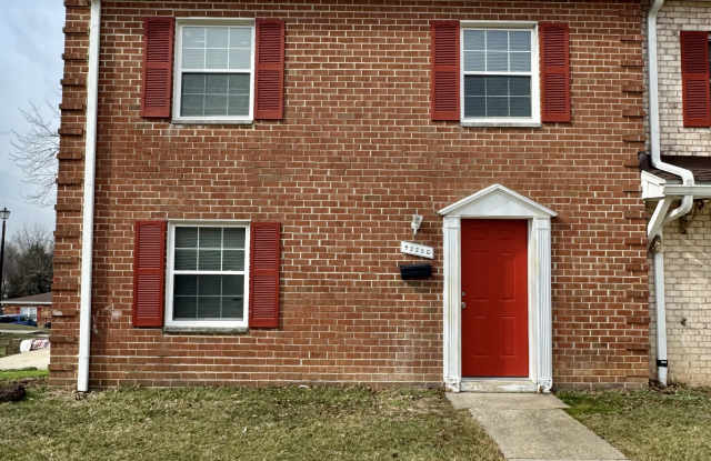 9225 Bridle Path Ln photos photos