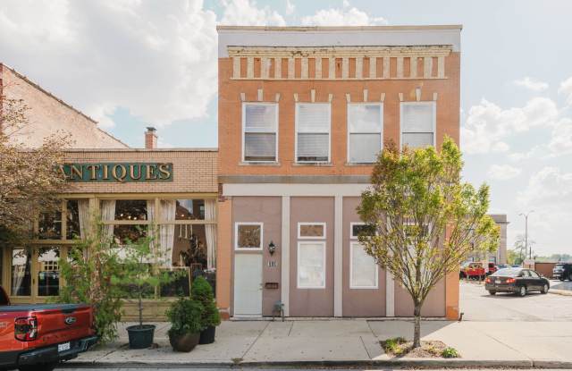 213 East Front Street - 213 East Front Street, Bloomington, IL 61701