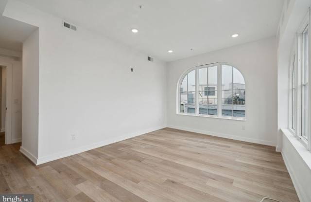 1828 FRANKFORD AVENUE Gallery 3