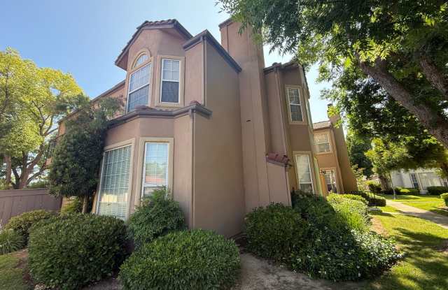 Must See!! Gorgeous 2 Bedroom, 2 Bathroom Condo in Gated Fresno Community photos photos