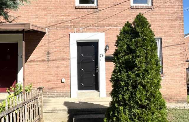 3 Bedroom Townhome Gallery 1