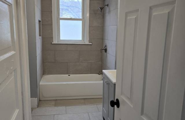 2115 N 41st St photos photos