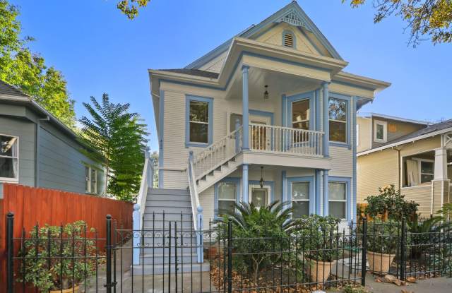 Beautiful Sacramento Downtown 3 Bedroom, 1 Bath 1/2 Plex. for Lease - 422 S Street, Sacramento, CA 95811