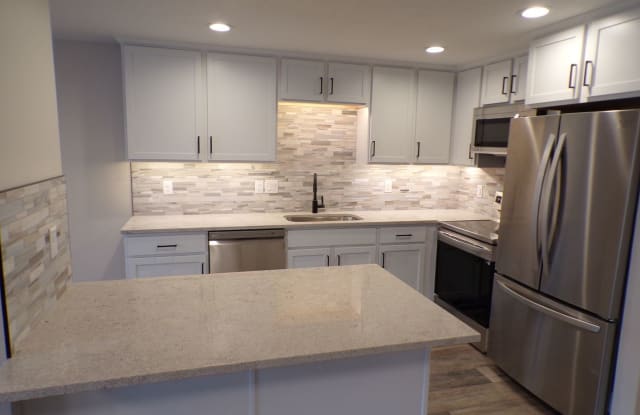 1173 E Cottonwood Hills Dr 8125 S - 1173 East Cottonwood Hills Drive, Sandy, UT 84094