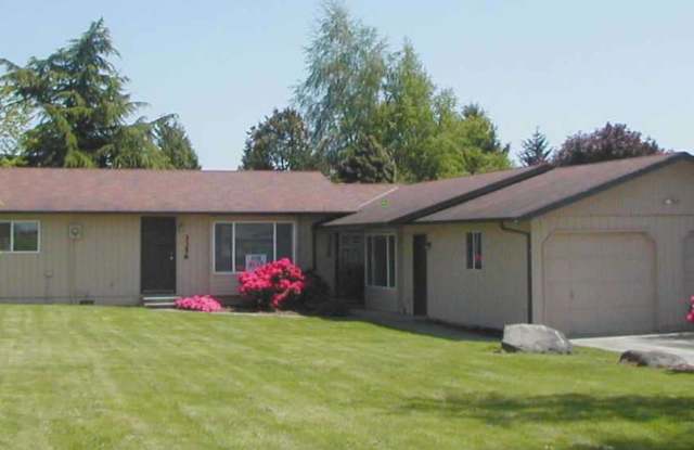 Classically Cute 2 Bed 1 Bath Duplex in Washougal photos photos