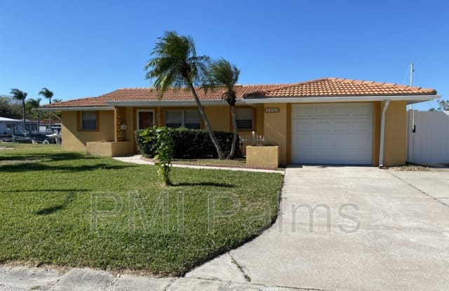 4885 Shell Stream Blvd - 4885 Shell Stream Boulevard, Pasco County, FL 34652