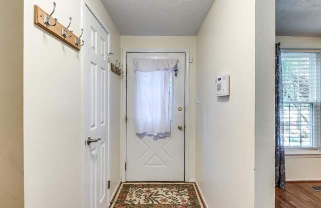 1681 BAYFIELD WAY Gallery 3