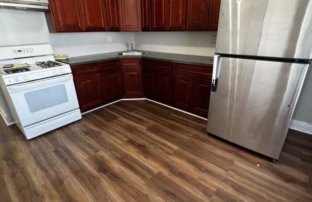 203 Lawrence Pl Gallery 2
