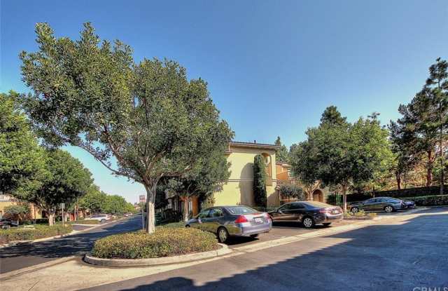 2002 Crescent Oak Gallery 2