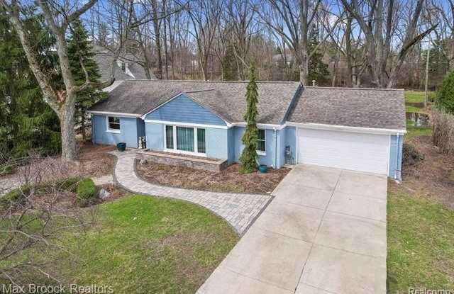 2905 W HICKORY GROVE Road photos photos