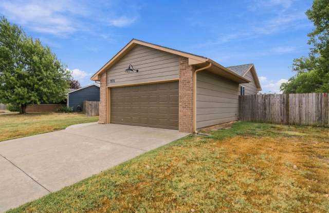 1926 N McRae Dr Gallery 3