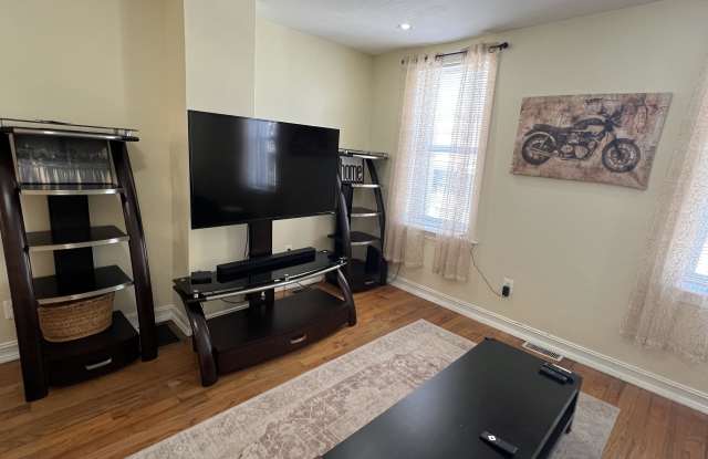 1833 Point Breeze Avenue - 2 Gallery 1