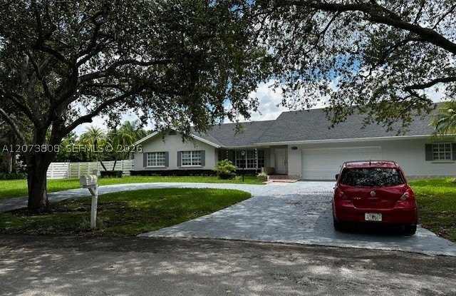 14763 SW 152nd Pl Gallery 1