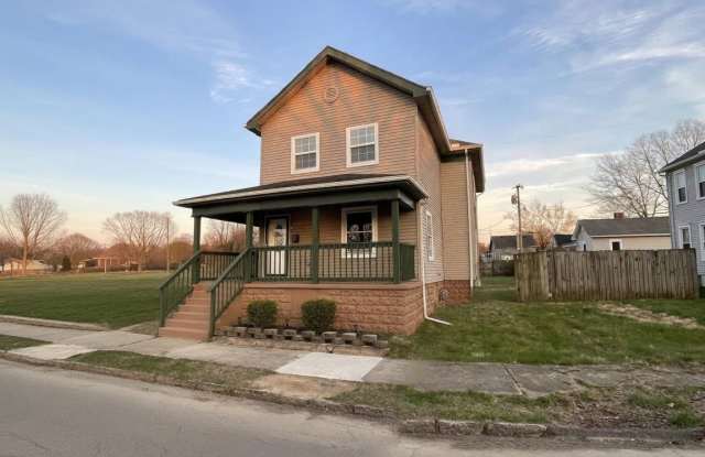 332 E Lincoln St photos photos