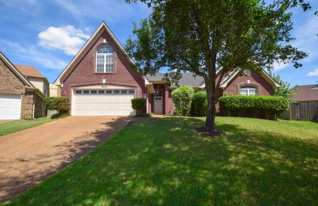 Gorgeous 3 bed, 2 bath with BONUS in Cordova. photos photos
