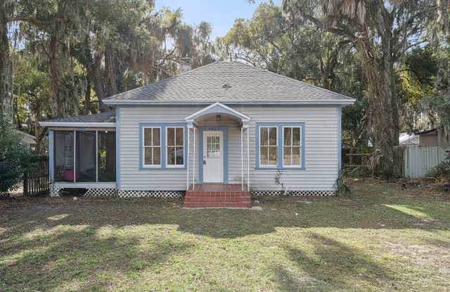 Charming 3 bedroom, 2 bathroom home for Rent photos photos