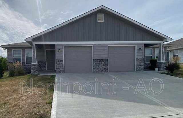 3 BR/2BA | Newly Renovated Single Family Home | 2-Car Covered Parking |Great Backyard! photos photos