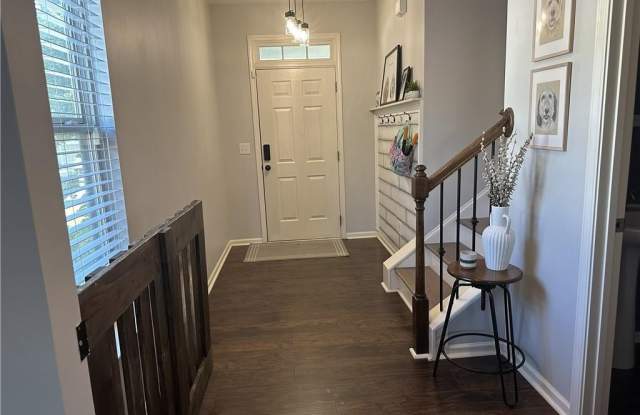 236 Highland Village Lane Gallery 3