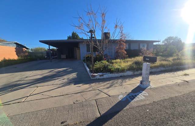 Rooms for Rent – Furnished, Lockable,  Private Backyard! 6 Spots Open. photos photos