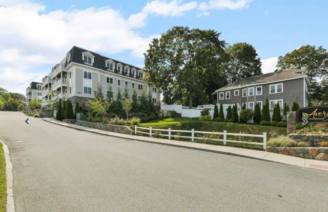 443 Essex St - 443 Essex Street, Swampscott, MA 01907