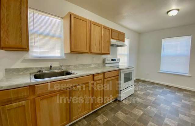 3042 Fulton Street photos photos