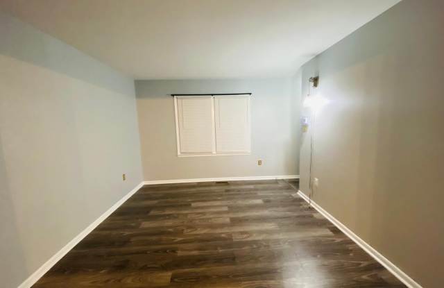 2949 LEXINGTON COURT Gallery 4