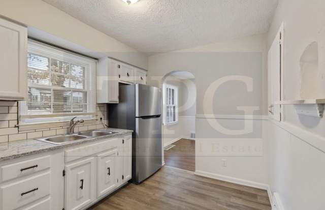 3407 Northeast Monterey Avenue Gallery 2