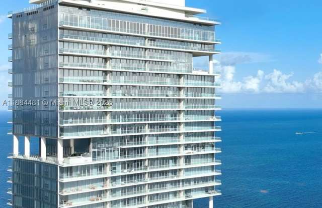 18501 Collins Ave photos photos
