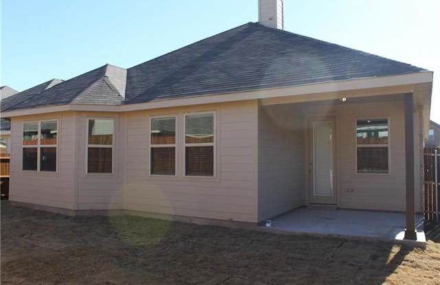 2433 whispering pines Drive Gallery 3