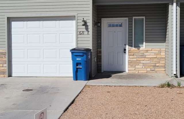 Condo Close to Shopping photos photos