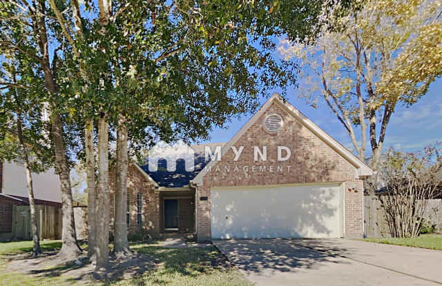 15806 Spruce River Ct Gallery 2